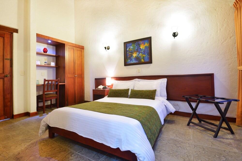 La Campana Hotel Boutique 메딜린 외부 사진