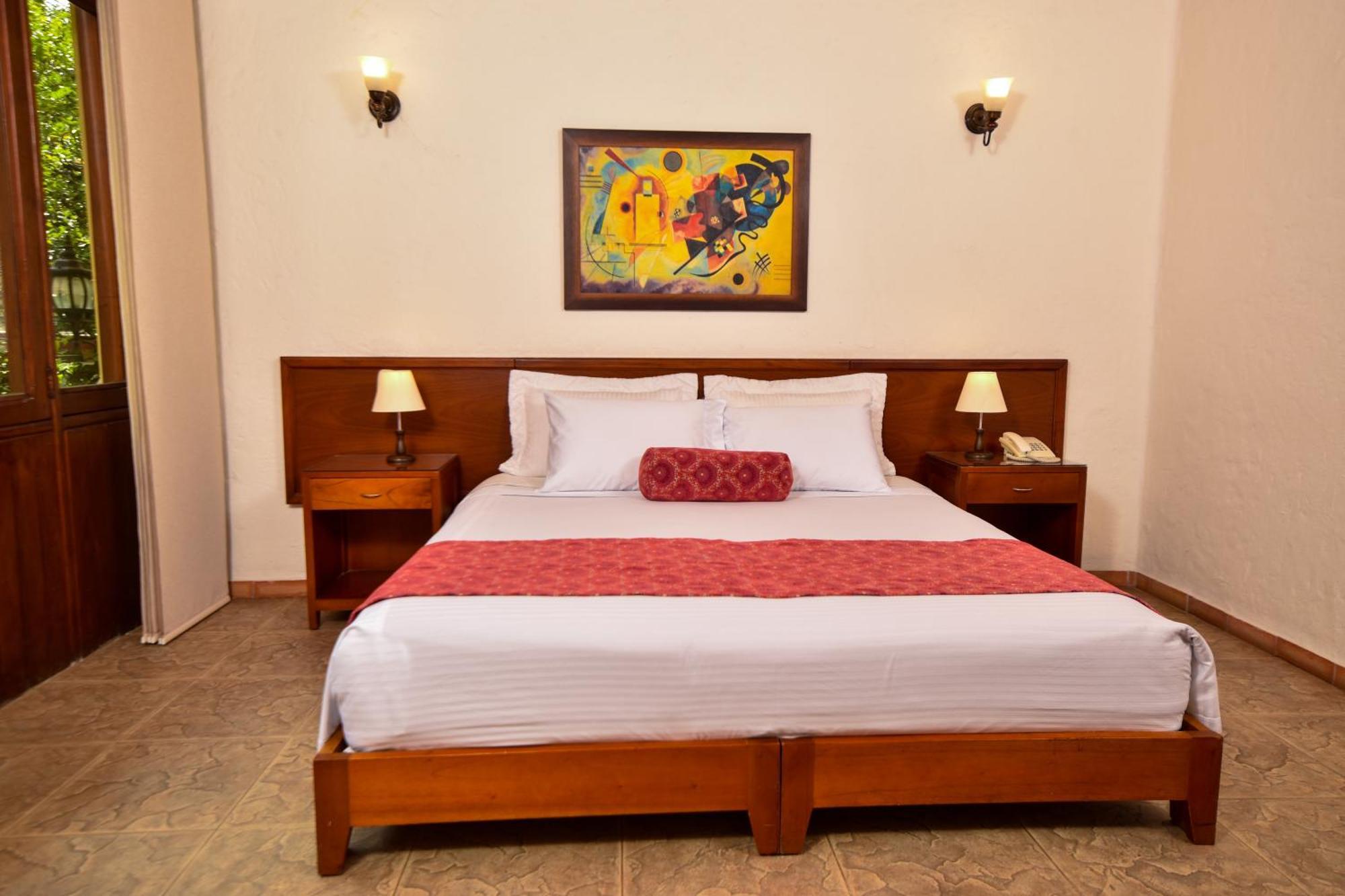 La Campana Hotel Boutique 메딜린 외부 사진